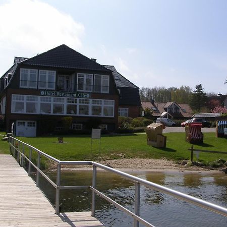 Hotel Faehrhaus Niederkleveez Bosdorf  Екстер'єр фото