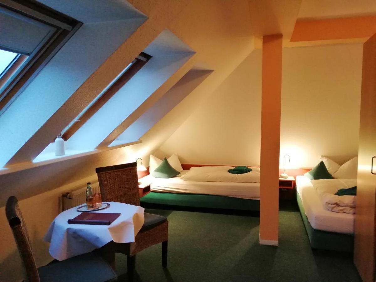 Hotel Faehrhaus Niederkleveez Bosdorf  Екстер'єр фото