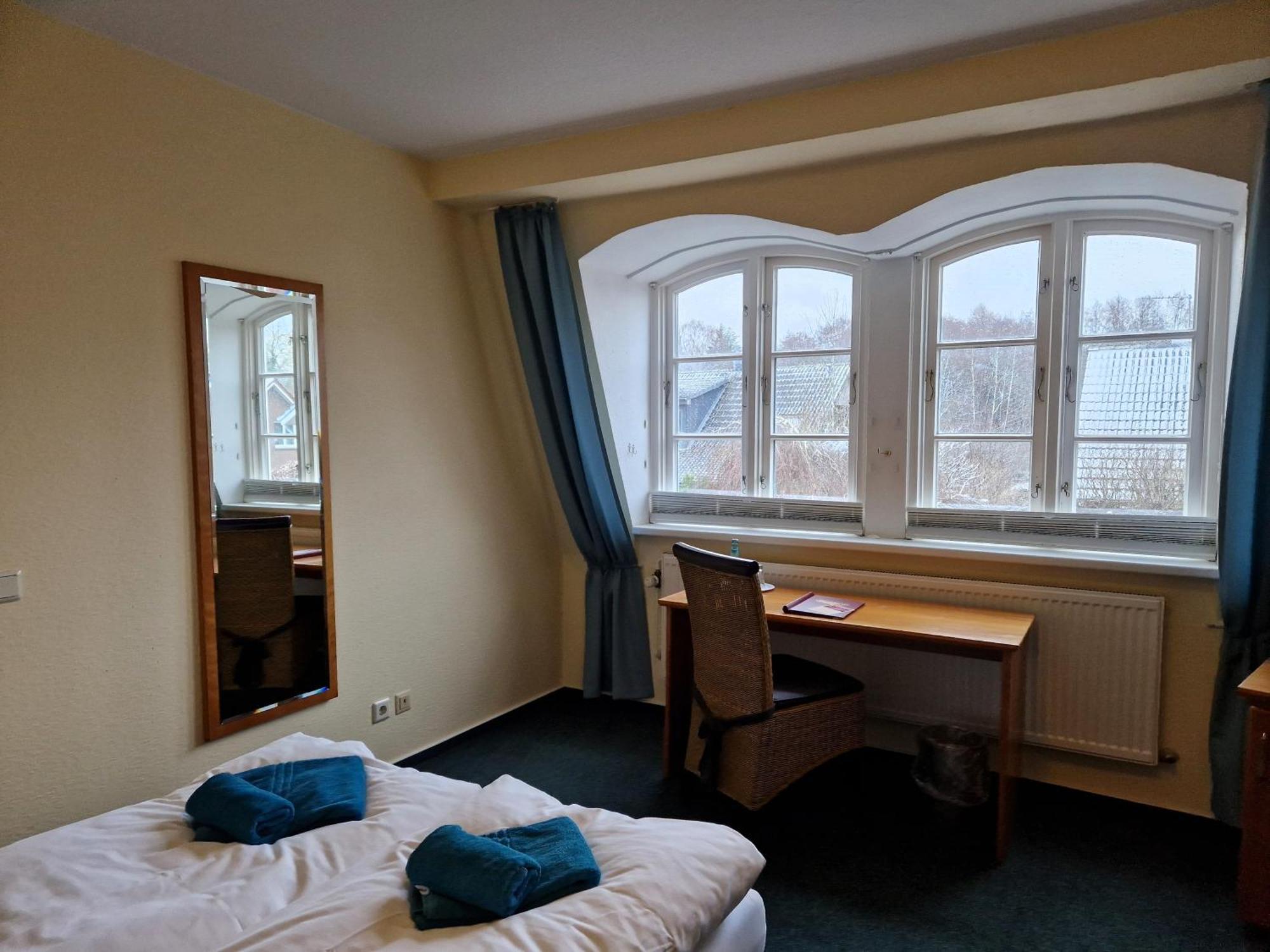 Hotel Faehrhaus Niederkleveez Bosdorf  Екстер'єр фото