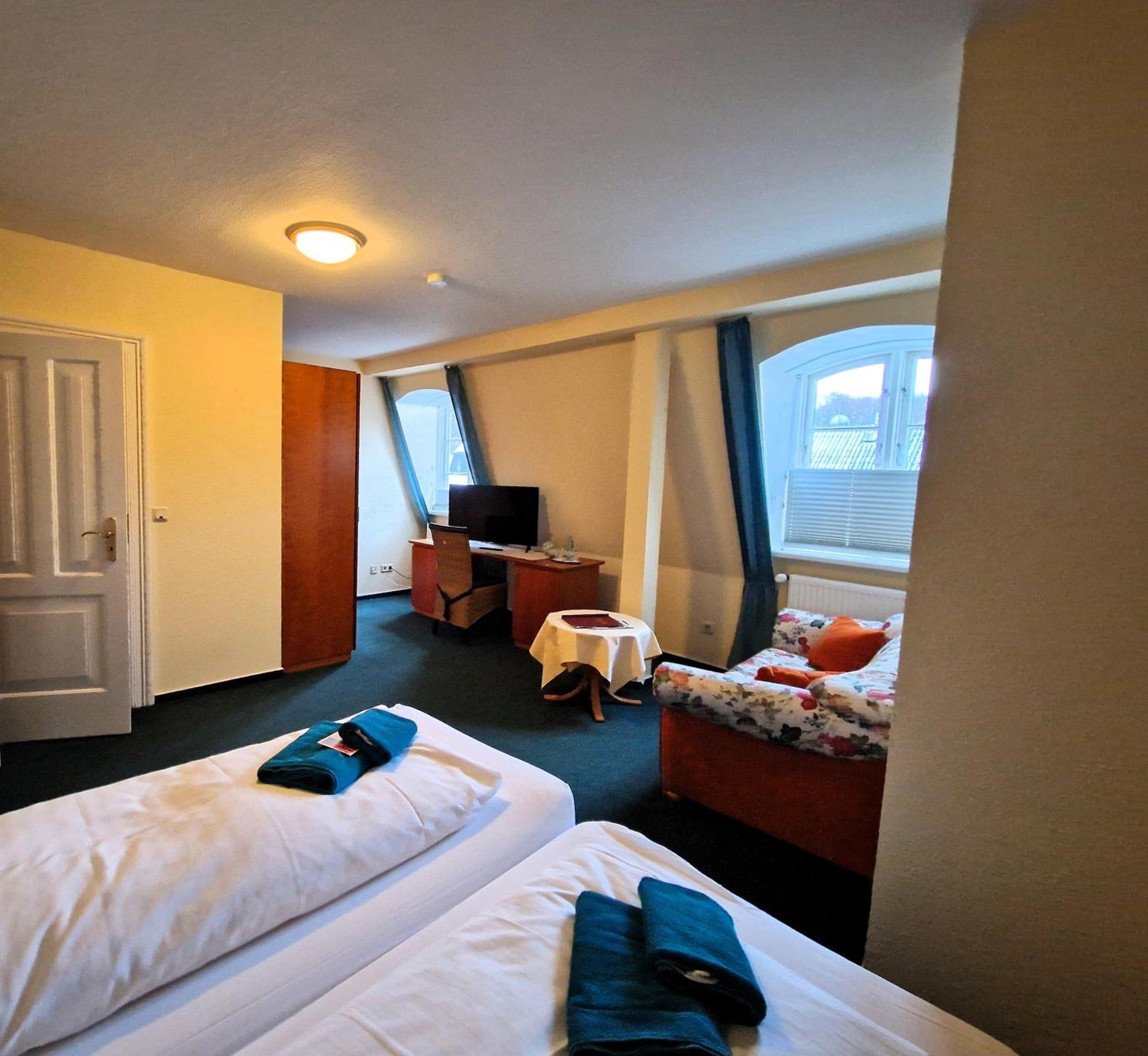 Hotel Faehrhaus Niederkleveez Bosdorf  Екстер'єр фото