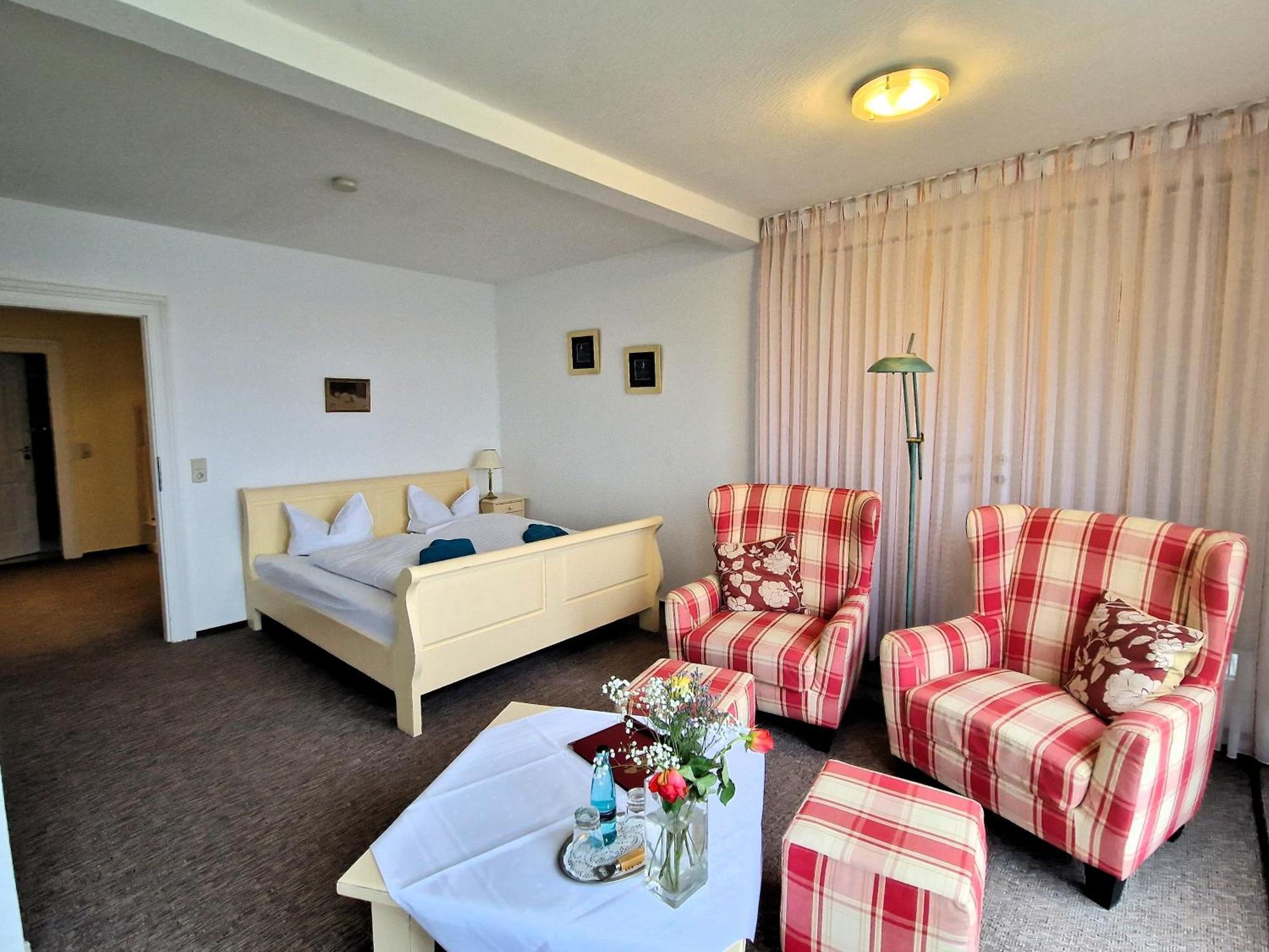 Hotel Fahrhaus Niederkleveez Bosdorf  Екстер'єр фото